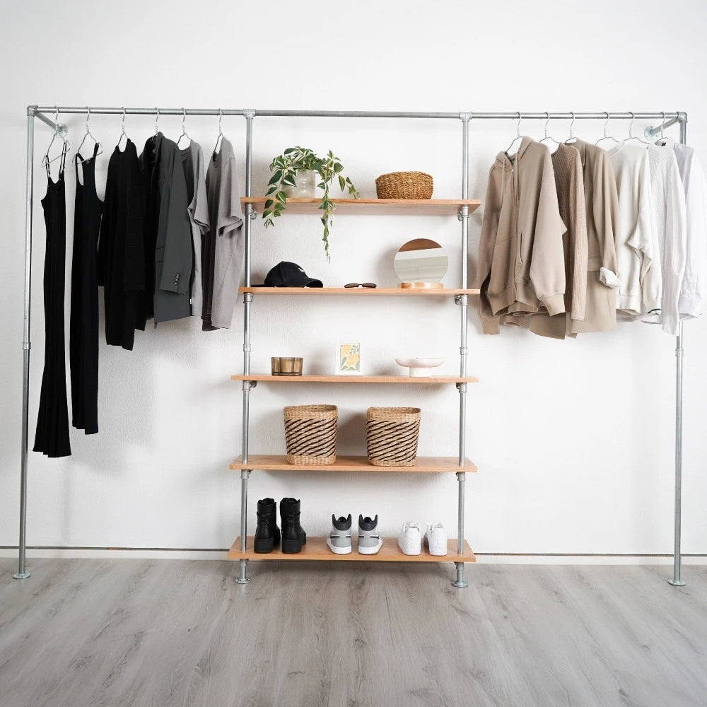 Kleiderstange silber mit Regalbrettern - Rohrmöbel mit Eichenbretter - Modell Magnus V:::silber