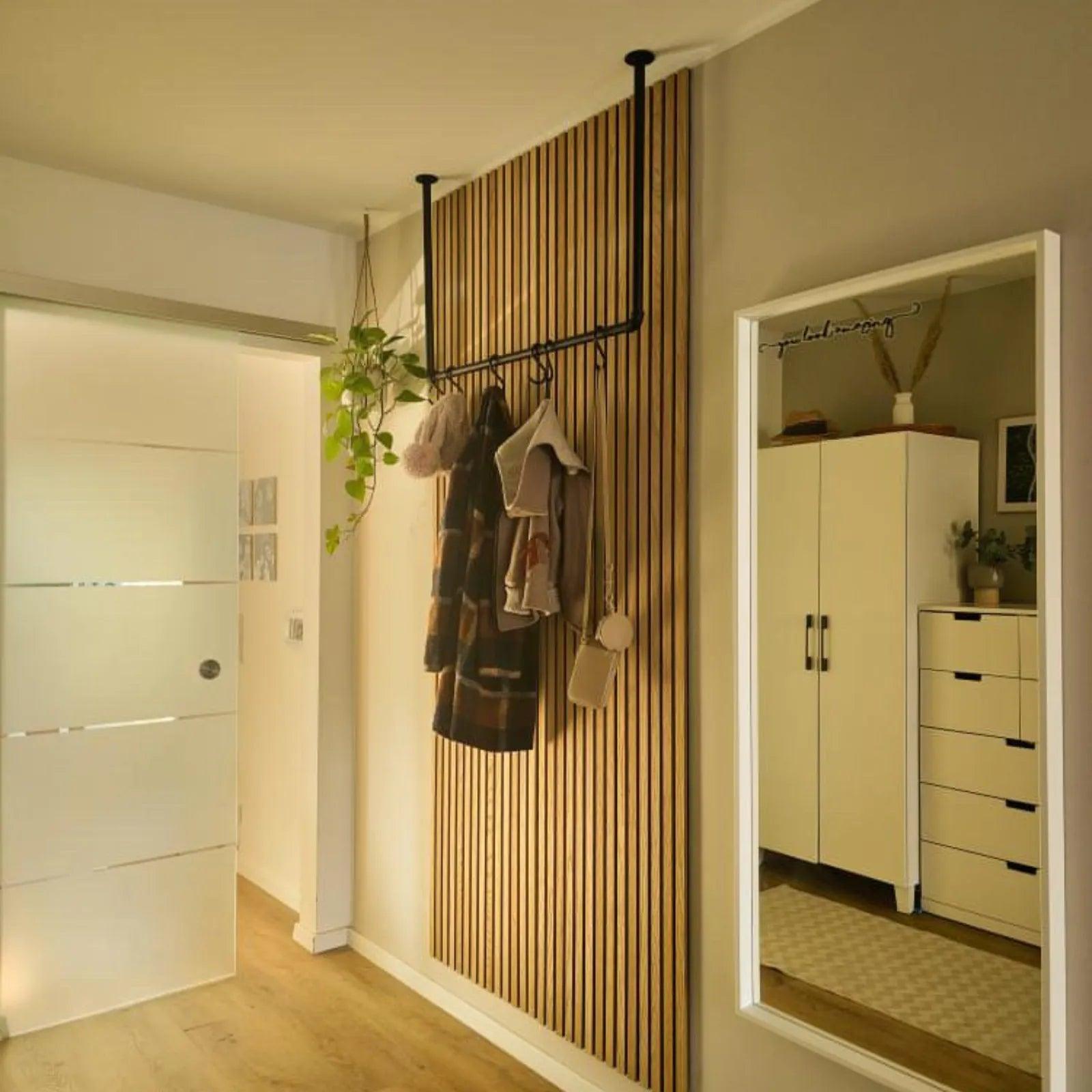 Kleiderstange Eingangsbereich u Form deckenmontiert - Modell Frieda