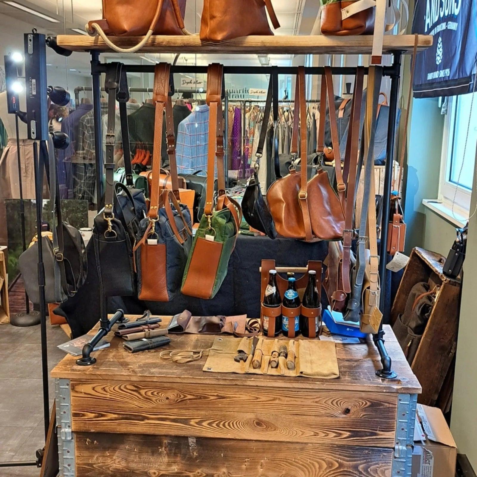 Rohrmöbel Ladenausstellung DIY - Schwarz