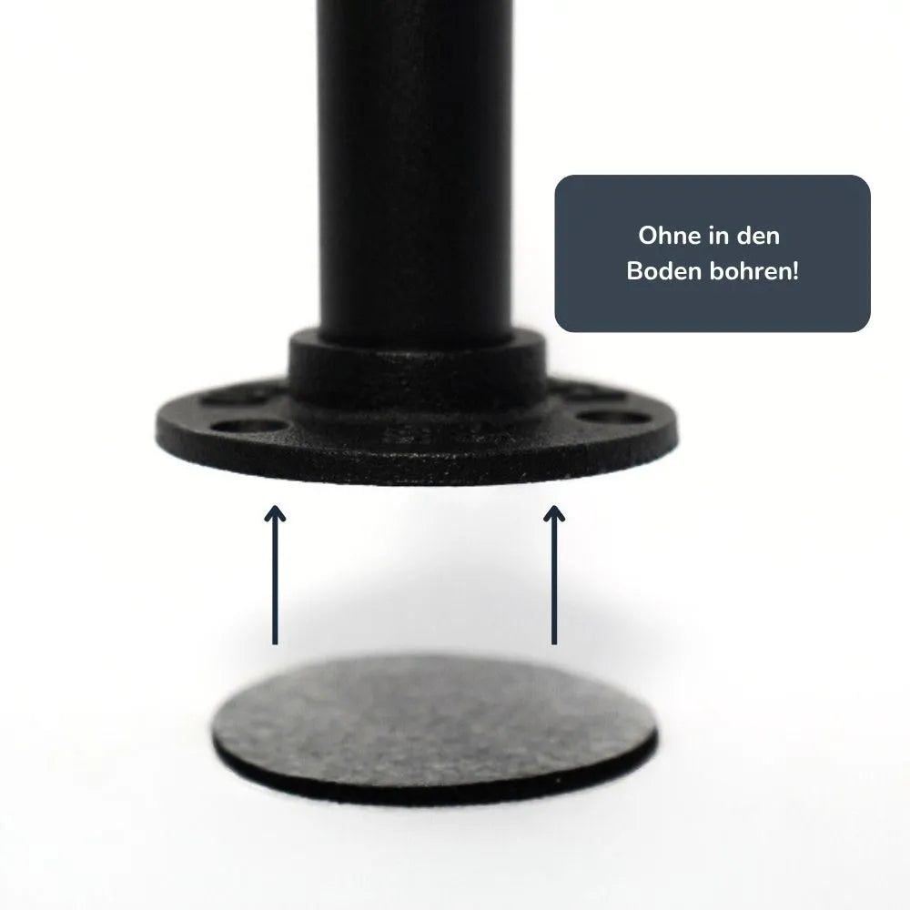 Kleiderstange mit Regalbrett - Schwarze Garderobe mit viel Stauraum Nahaufnahme Bodenauflage - Modell Lisa:::schwarz