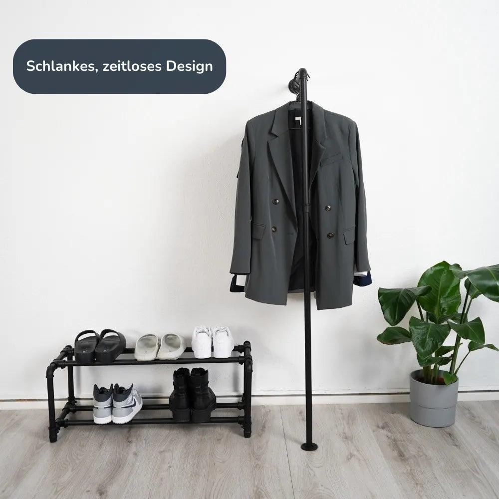 Kleiderstange Eingangsbereich Frontalansicht mit Schuhregal und Pflanze- Modell Oskar schwarz:::schwarz
