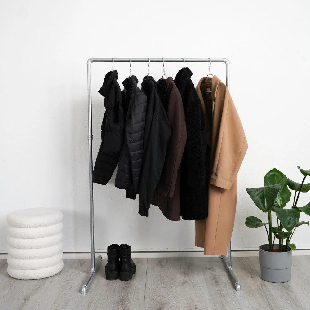 Kleiderständer freistehend silber - U Form - Frontal Ansicht - Modell Paula:::silber