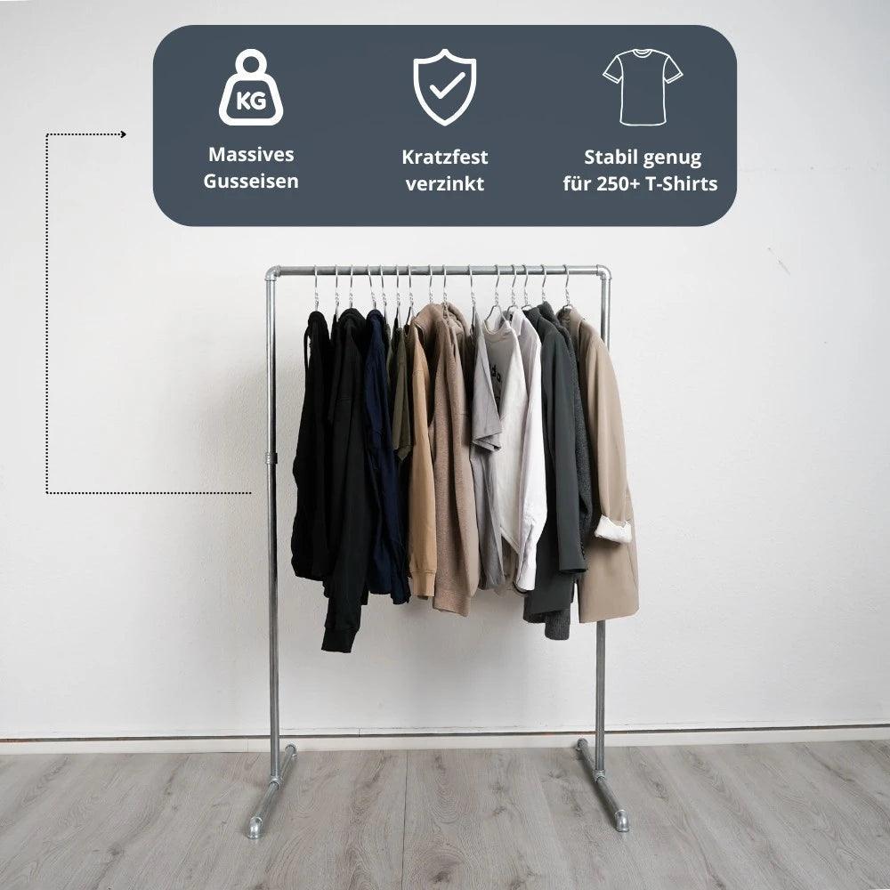 Kleiderständer freistehend silber - U Form - Frontal Ansicht mit viel Kleidung- Modell Paula:::silber